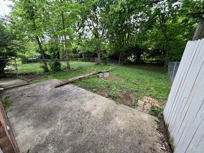 Building Photo - 1179 Tatesbrook Dr