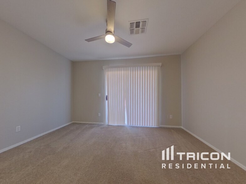 Building Photo - 20 N 220th Ln