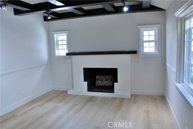 Building Photo - 7055 Corbin Ave