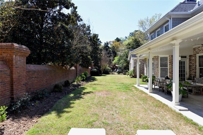 Building Photo - 310 Windsor Gate Cove NE