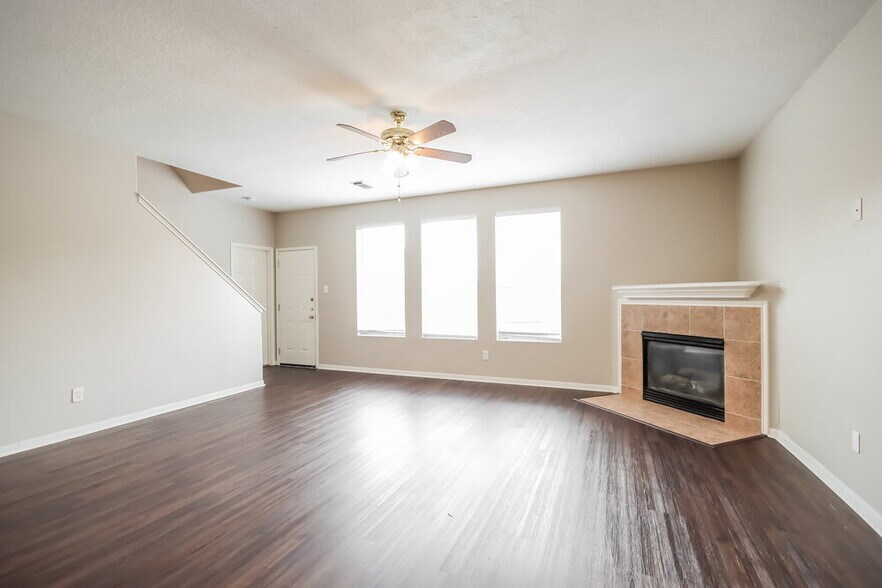 Building Photo - 12151 Landsdown Ridge Way