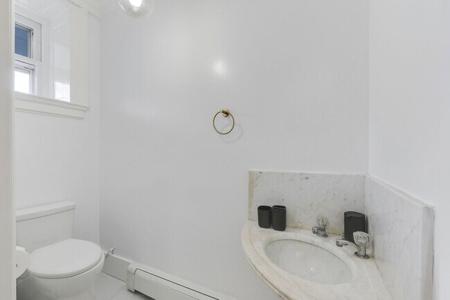 Building Photo - 64 Montebello Rd