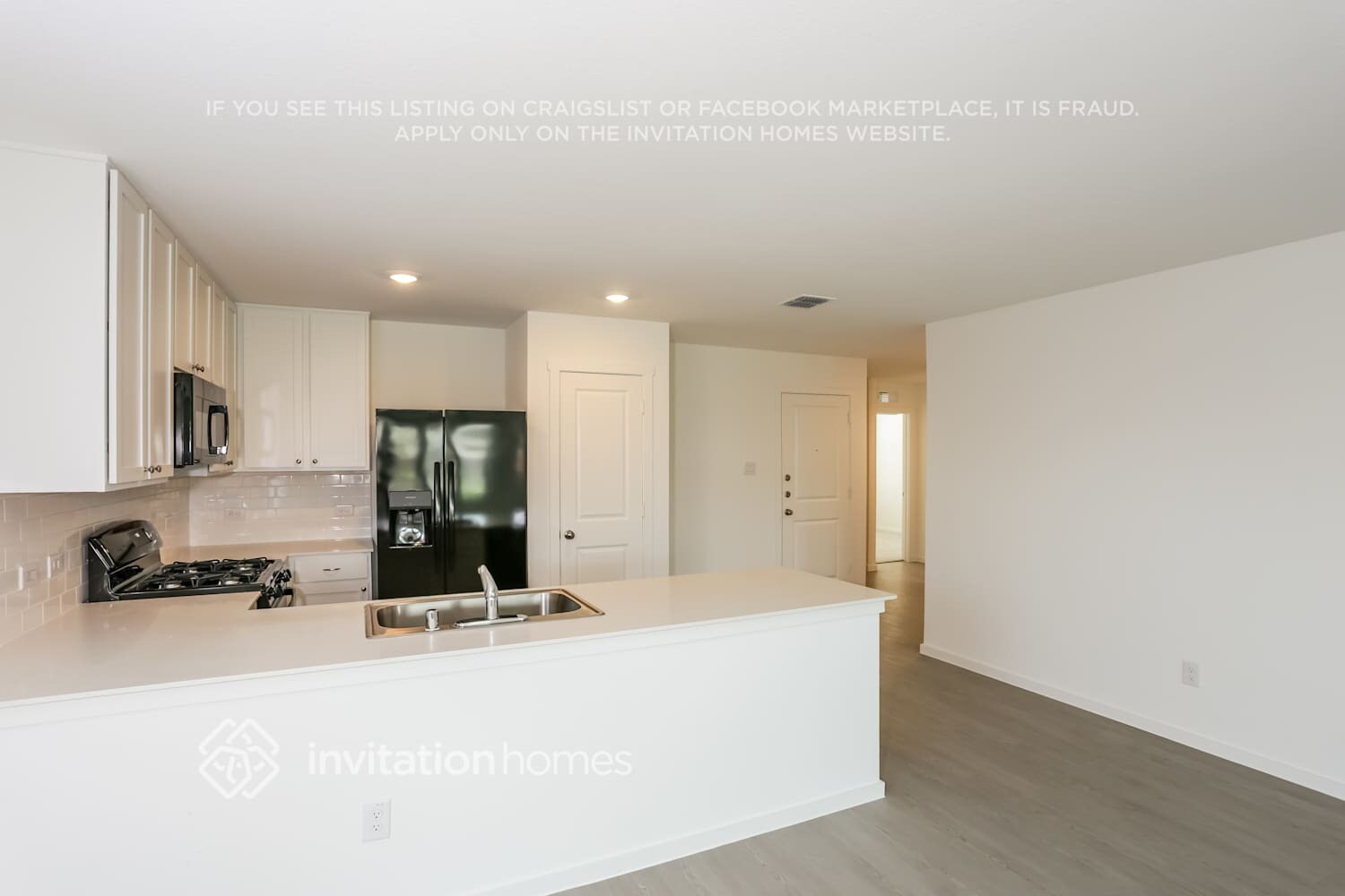 Building Photo - 916 Carrick Dr