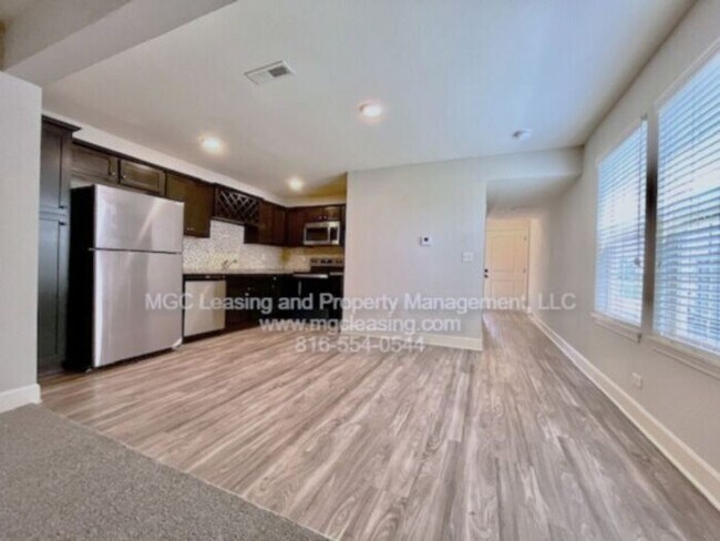 Building Photo - Timber Trails Townhomes | Available Now & Ready for Tours