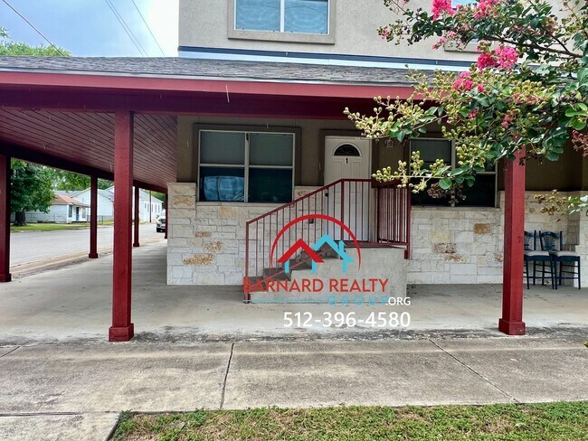 Building Photo - Available Now: Spacious 1 Bedroom, Walking Distance to the Heart of Downtown