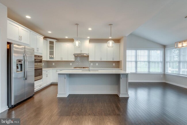 Building Photo - 41256 Lenah Point Dr