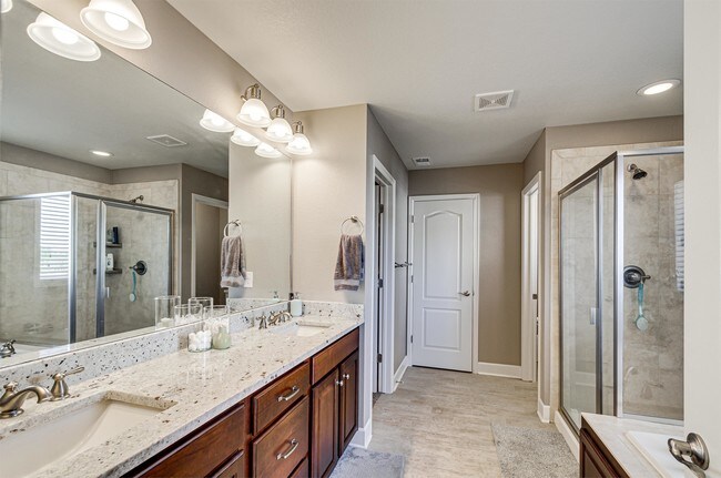 Building Photo - 9602 Kentwick Cir