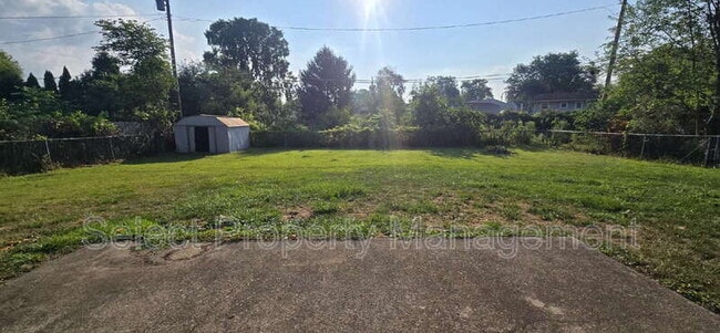 Building Photo - 5016 S Camden Dr