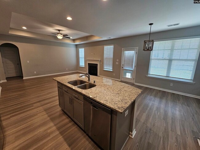 Building Photo - 717 N Pinewalk Way