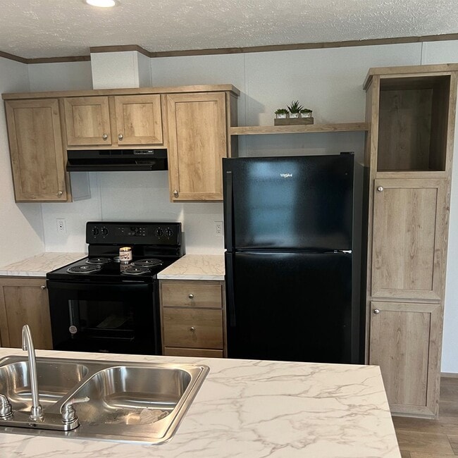 Building Photo - 16800 Jessica Rd