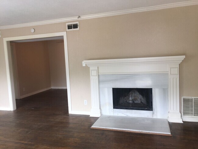 Building Photo - Beautiful Two Story in Prime Location!