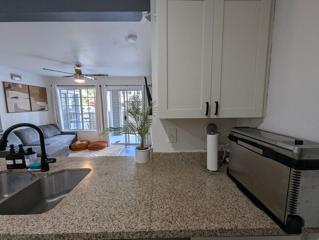Building Photo - Available November 1, 2025 | A charming gr...