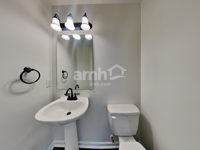 Building Photo - 126 Elrosa Rd