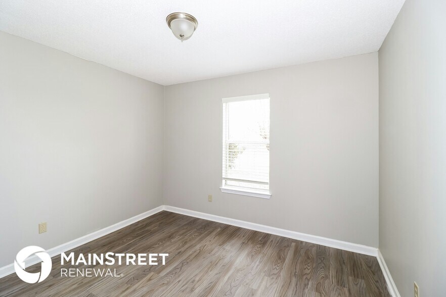 Building Photo - 5536 Terri Lynn Cove