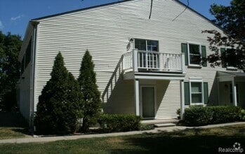 Building Photo - 217 Neptune Dr