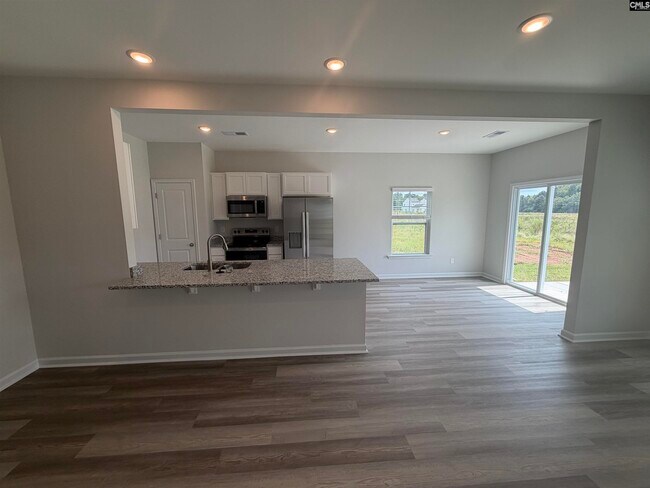 Building Photo - 178 Laurinton Farms Rd