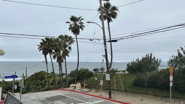 Building Photo - 116 45th St