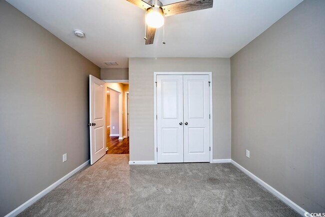 Building Photo - 3712 Park Pointe Ave