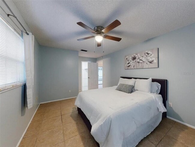 Building Photo - 1836 Plumtree Dr