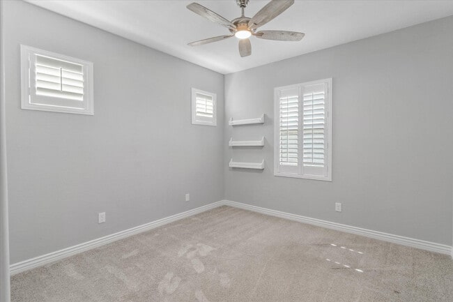 Building Photo - 1063 N 70th Way