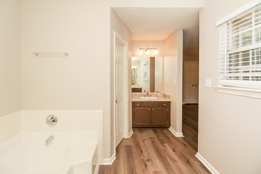 Building Photo - 1573 Glynn Ct