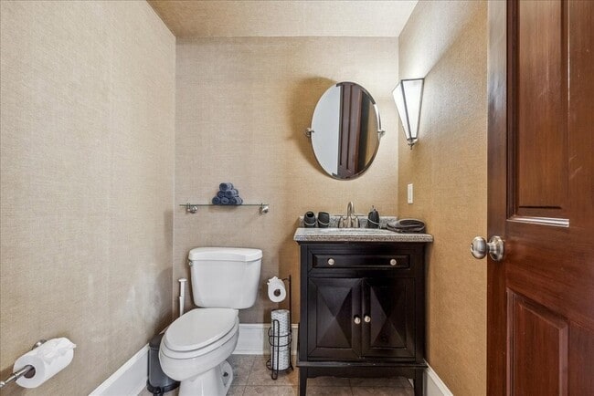 Building Photo - 2618 Thomas Ave