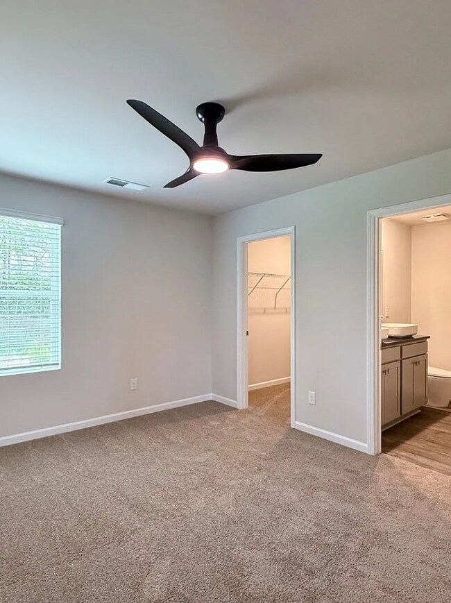 Building Photo - 3 Bed Townhome For Lease At The Hamlet At Wyndham