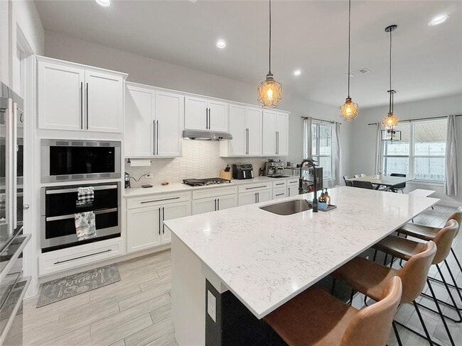 Building Photo - 11216 Charger Wy