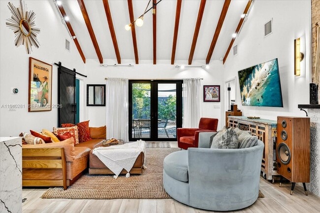 Building Photo - 8225 NE 8th Ct