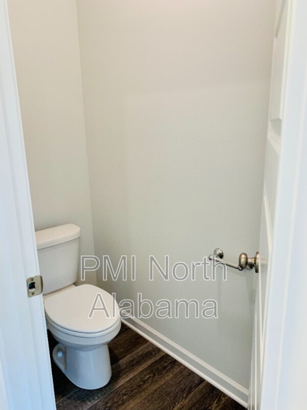 Building Photo - 108 Grv Hl Cir