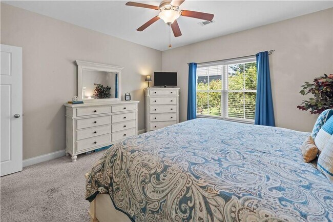 Building Photo - Flexible Space for Every Lifestyle! 4 Bedrooms Plus Loft & Bonus Room in Richmond Hill, GA