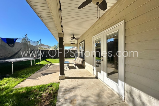 Building Photo - AVAILABLE IN AUG! 5BR/3BA IN S. CRESTVIEW