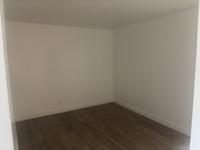 Building Photo - 1271 Murray Ave