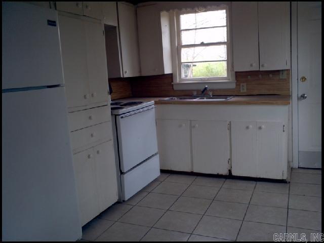 Building Photo - 9020 W 37th St