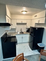 Building Photo - 575 S Royal Crest Cir