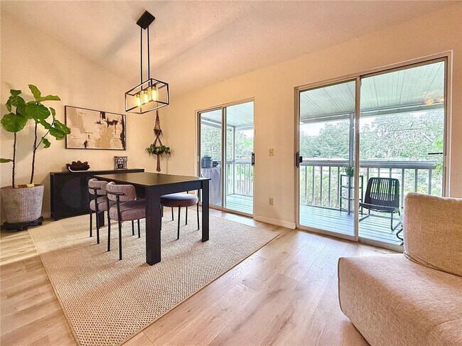 Building Photo - 5335 White Cliff Ln