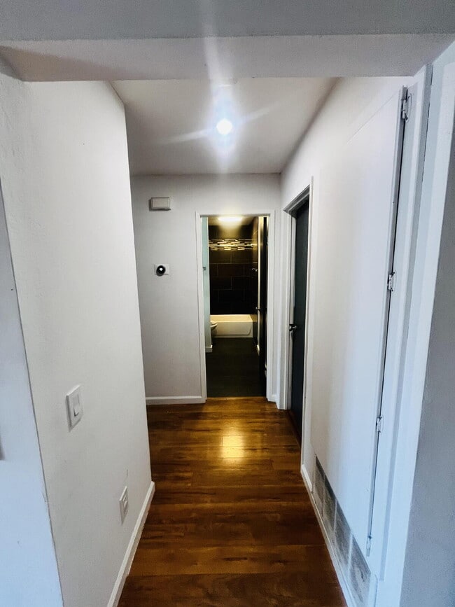 Building Photo - $3,000 - 2 Bed / 2 Bath Condo in Oceanside