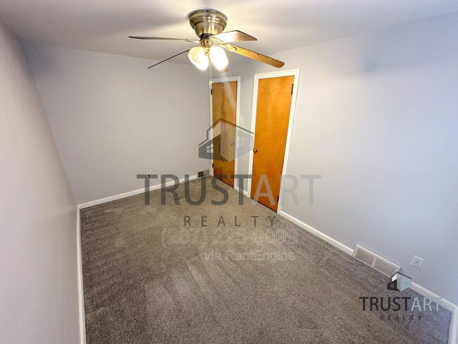 Building Photo - 5335 Cottage St