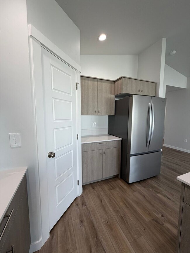 Building Photo - Move-In Special! Brand new 3 bed 2 bath ho...