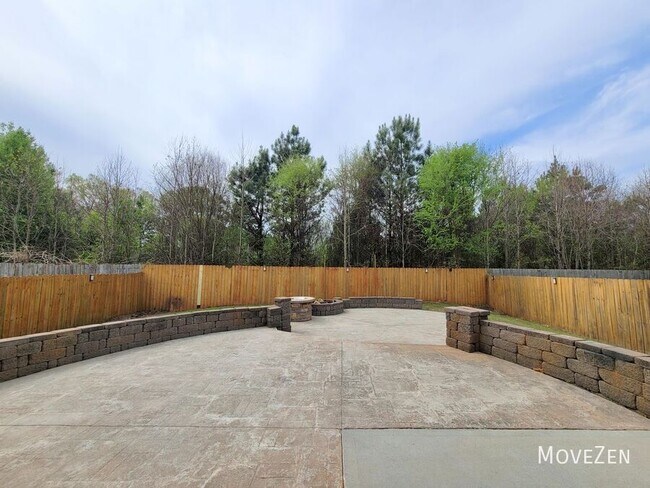 Building Photo - 7136 Pitzer Dr