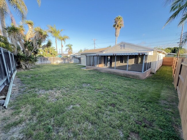 Building Photo - Amazing 4 Bedroom in the Heart of SD!