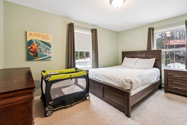 Building Photo - 291 Ash St