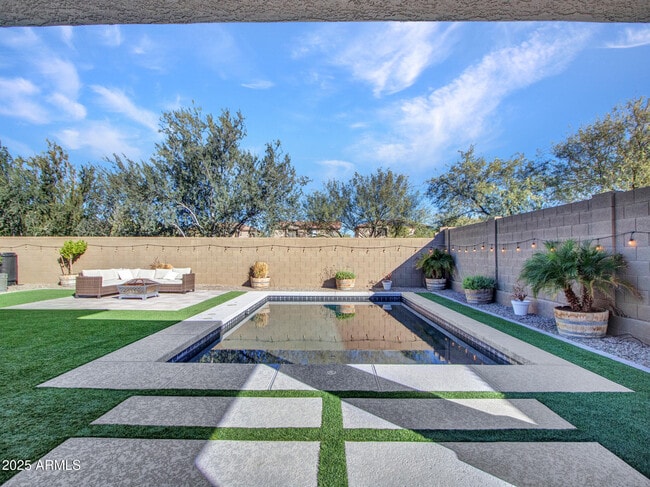 Building Photo - 4326 W Kenai Dr