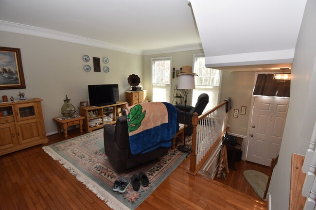 Building Photo - Quantrell Mews