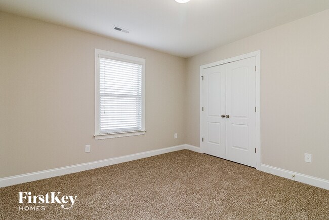 Building Photo - 5337 Chandler Oaks Ln