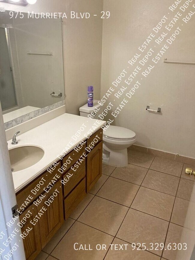 Building Photo - 975 Murrieta Blvd