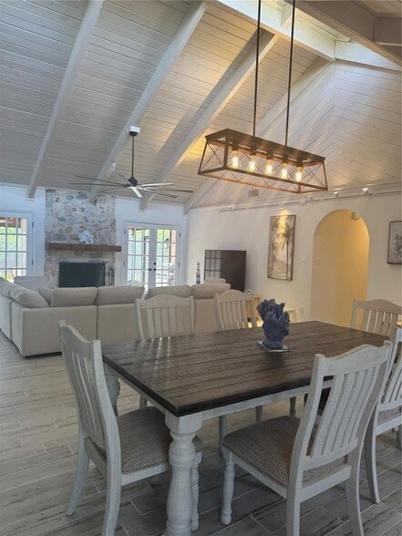 Building Photo - 929 Jackson Way