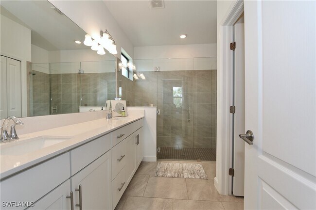 Building Photo - 18293 Ridgeline Dr