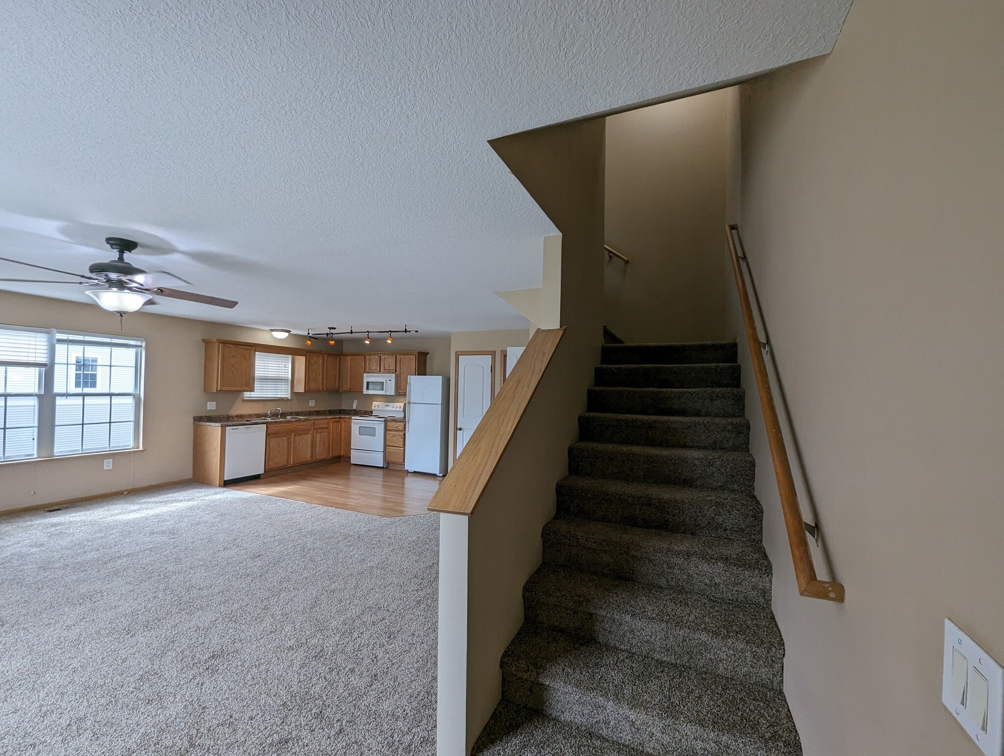 Building Photo - 3119 SW Sharmin Lane