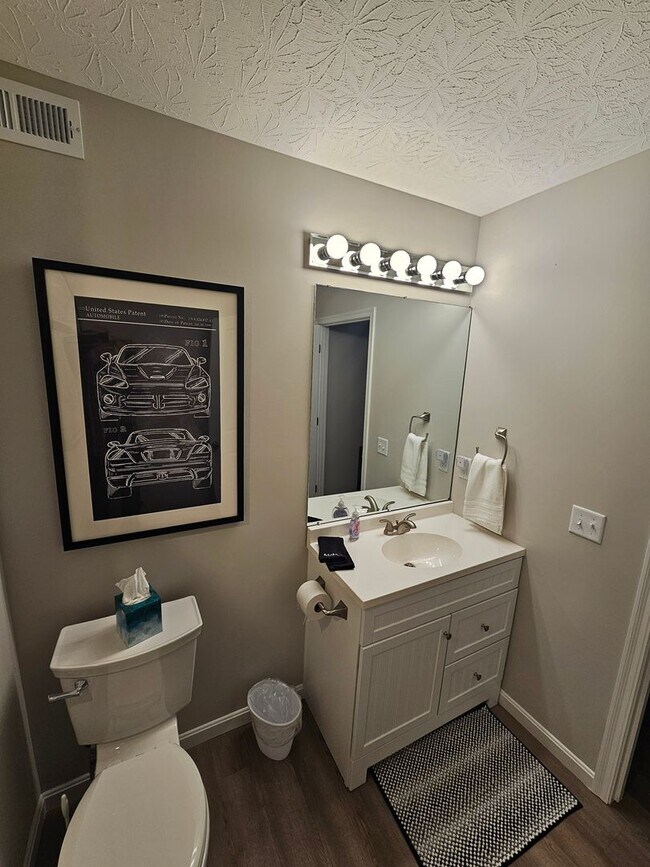 Building Photo - Vroooom . . . . the ROAD is calling. . . .Fully furnished themed rental includes all utilities an...